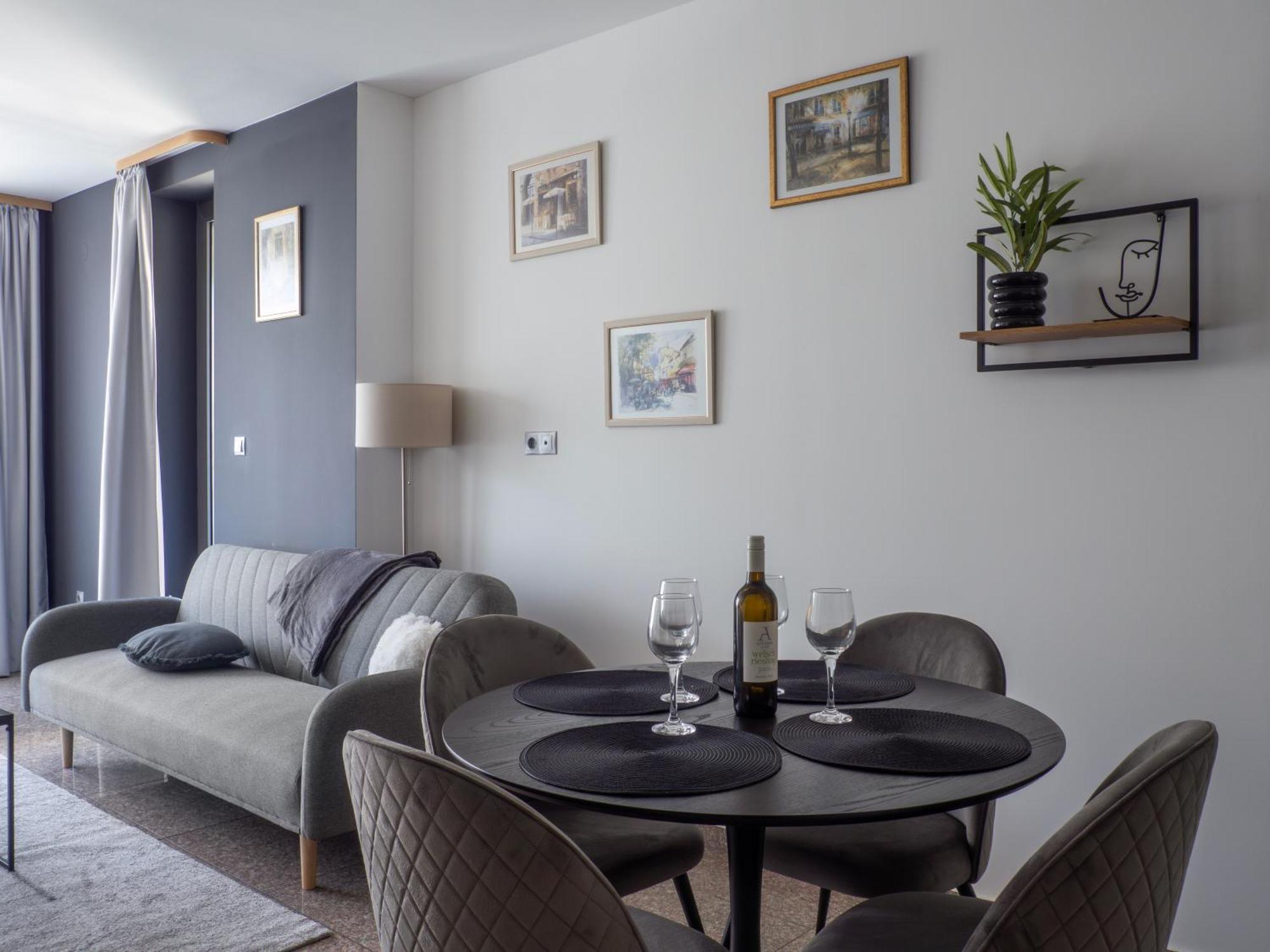 Vertigo2 Huge Apartment 2 Bedrooms Balcony Parking โซเฟีย ภายนอก รูปภาพ
